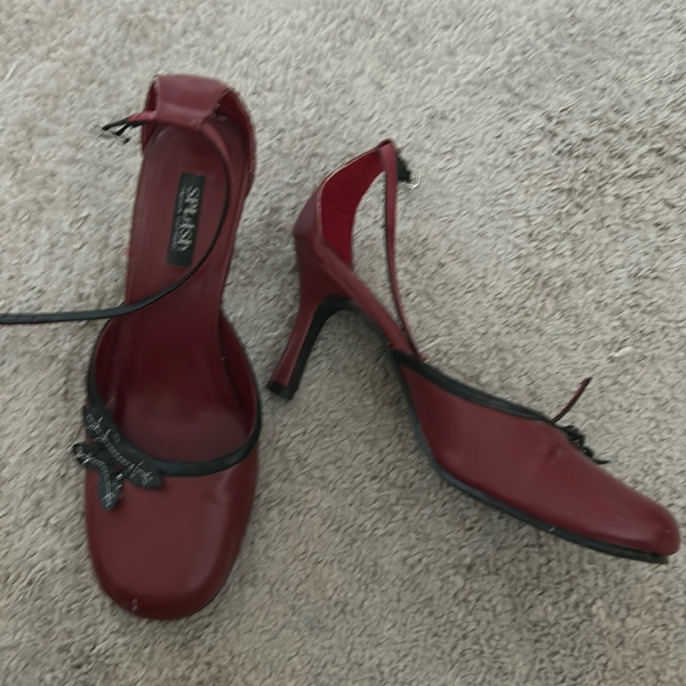 Red heels women’s size 6.5/7